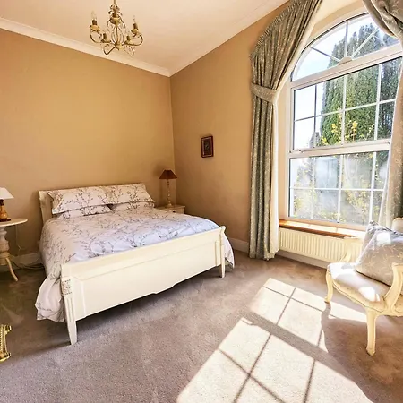The School House, Patricks Square, Town Holiday home *