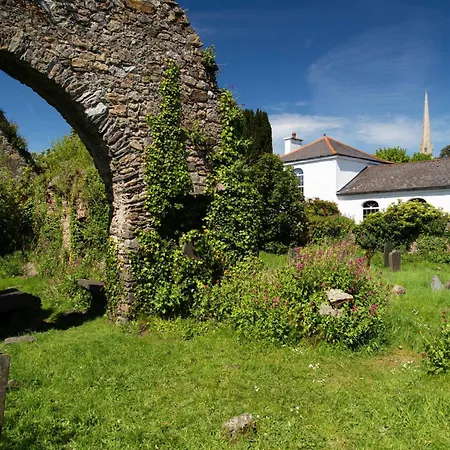 Holiday home The School House, Patricks Square, Town Wexford
